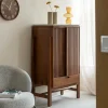 Armoire en bois d'acacia et terrazzo Kaelis