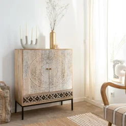 Armoire sculptée en bois de manguier Marc