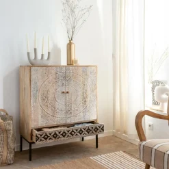 Armoire sculptée en bois de manguier Marc