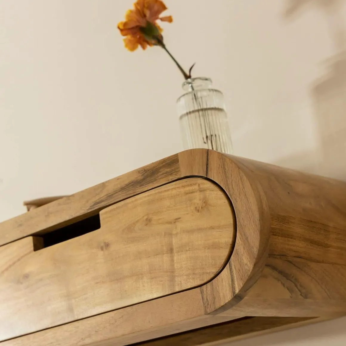 Etagère murale arrondie en bois d'acacia Orane