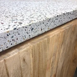 Meuble bar en angle bois de manguier et terrazzo Lou