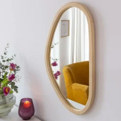 Miroir abstrait en bois de manguier clair Marley