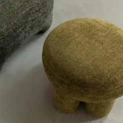 Petit tabouret en tissu kaki Toby