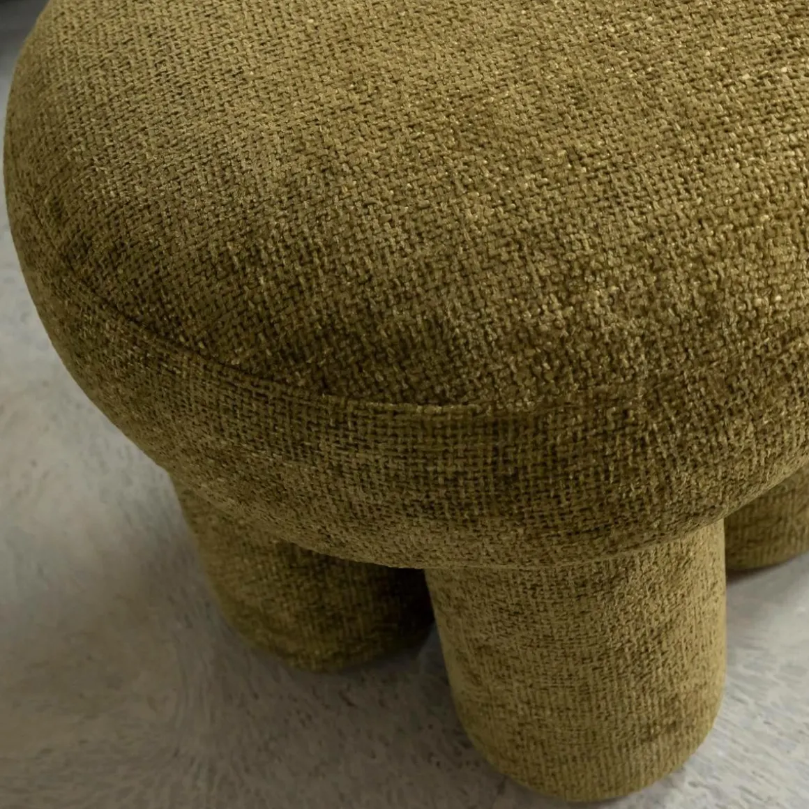 Petit tabouret en tissu kaki Toby