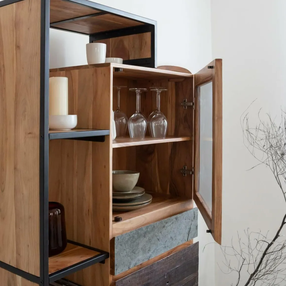 Vitrine en bois d'acacia Ernest